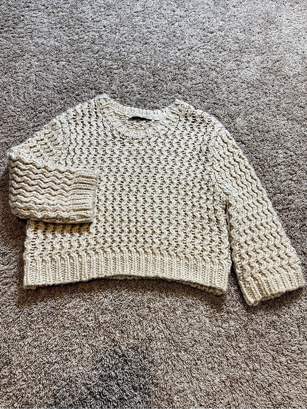 Zara Textured Knit Sweater in Cream Size Medium